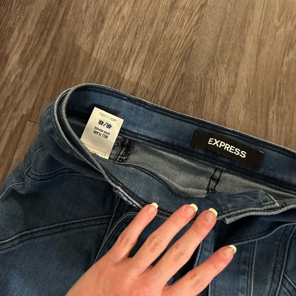 Express Flare Jeans - Picture 3 of 3
